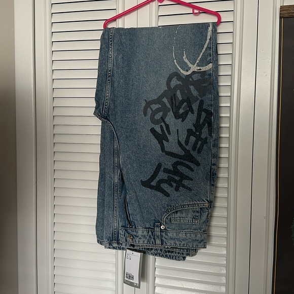 NWT H&M 90s Baggy High Waisted Jeans - Picture 3 of 7